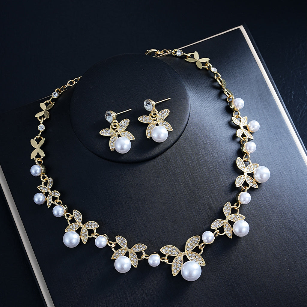 pearl necklace