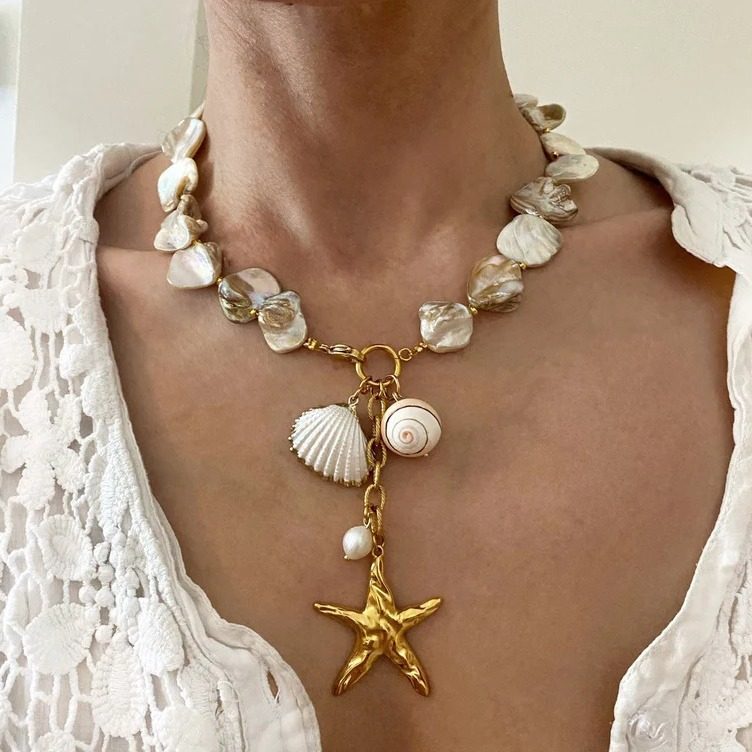 Exaggerated irregular seashell necklace/collarbone chain