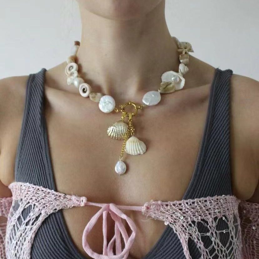 Exaggerated irregular seashell necklace/collarbone chain